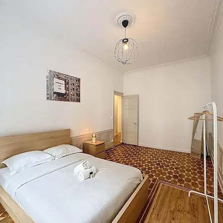My Victor Hugo 1 Apartment *