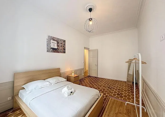 My Victor Hugo 1 Apartment *